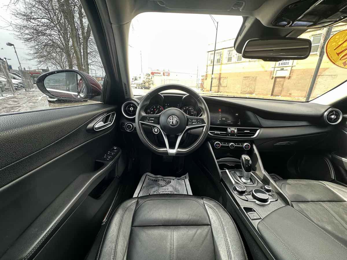 Used 2017 Alfa Romeo Giulia AWD image 20