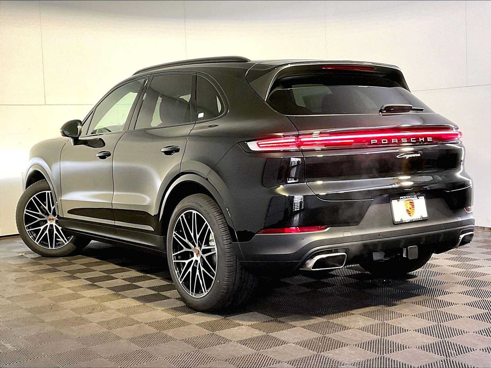 New 2026 Porsche Cayenne AWD/4WD image 3