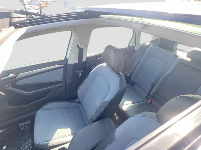 New 2025 Volkswagen Jetta SE image 21