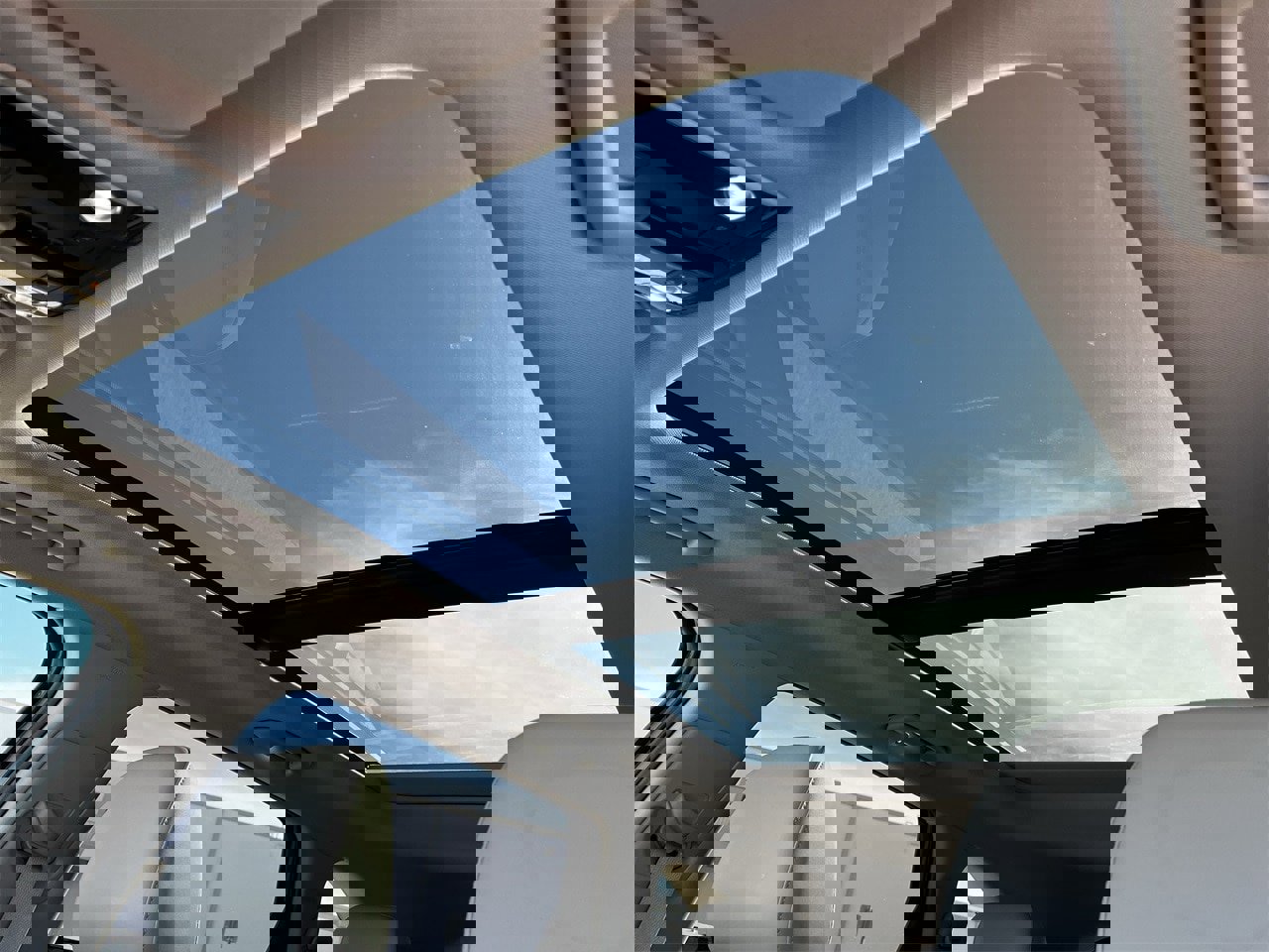 Used 2024 Kia Sorento S w/ Panoramic Sunroof Package image 22