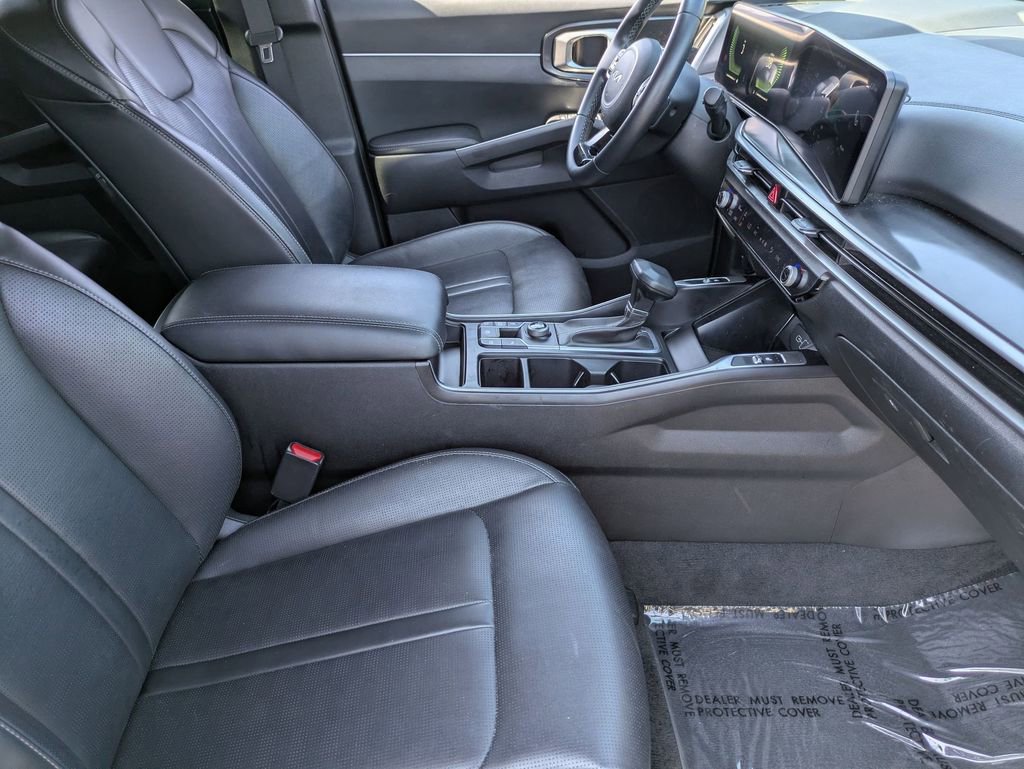 Used 2024 Kia Sorento S FWD image 29