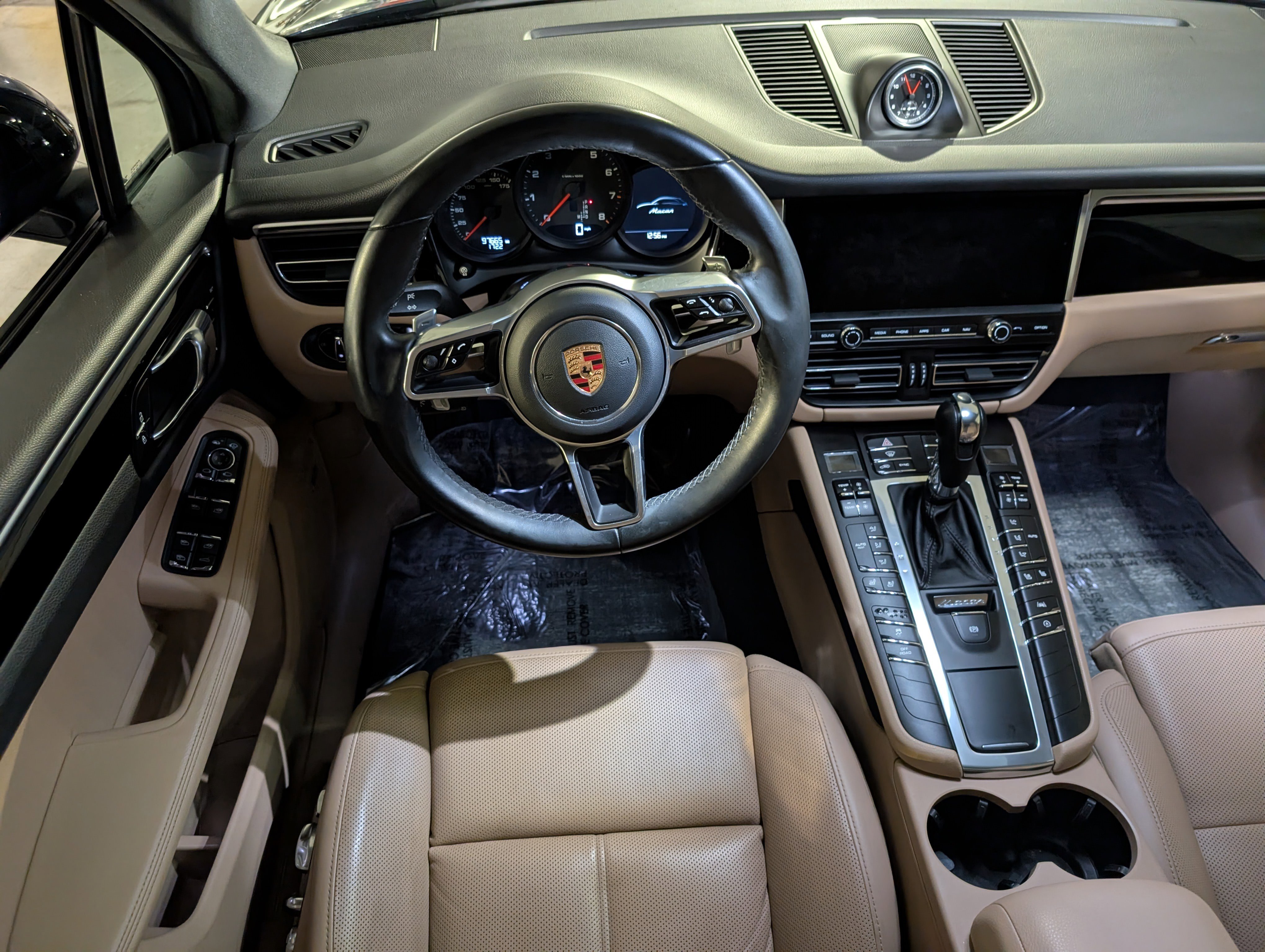Used 2020 Porsche Macan image 6
