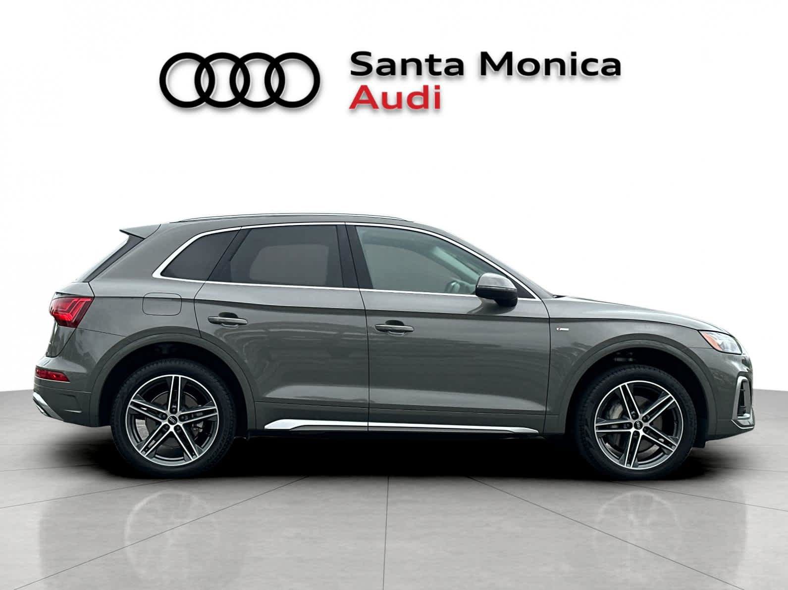 Used 2023 Audi Q5 e Premium w/ Convenience Package AWD/4WD image 8