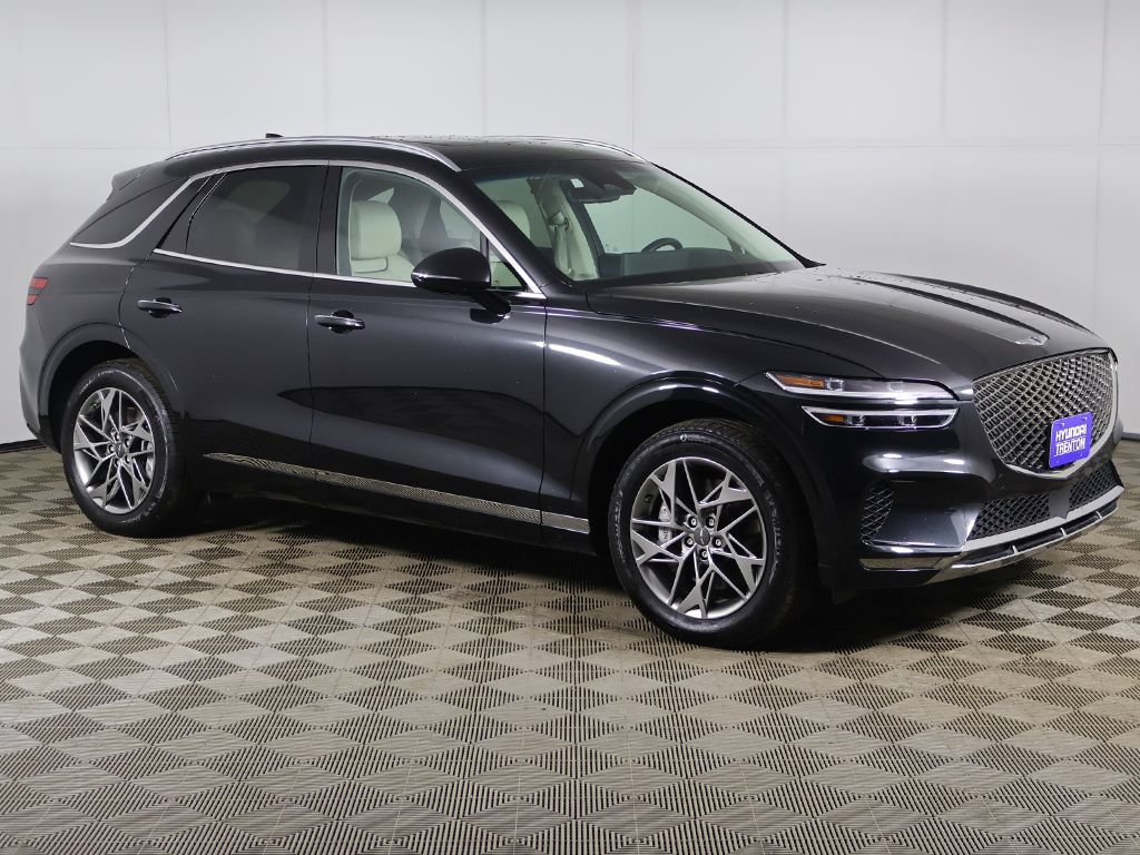 Used 2023 Genesis GV70 2.5T w/ Select Package AWD/4WD image 2