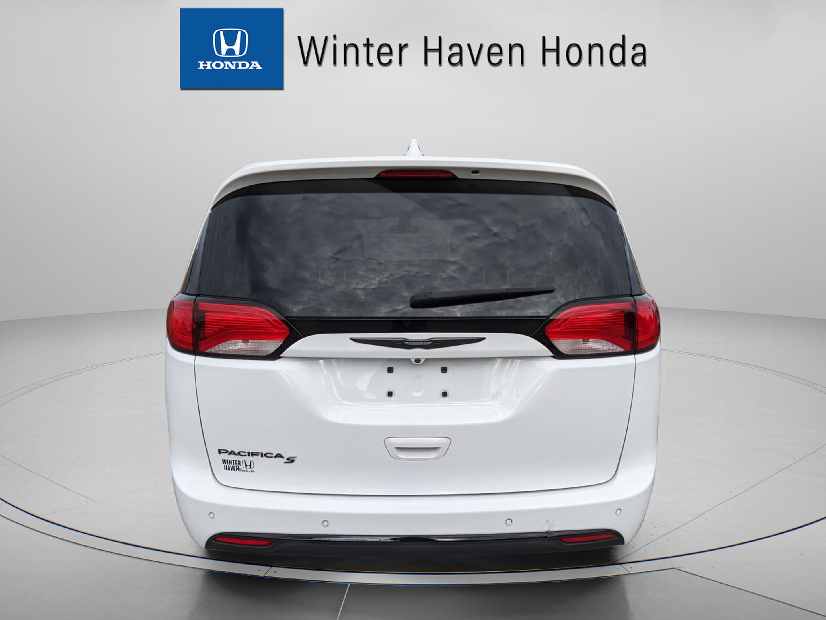 Used 2019 Chrysler Pacifica Touring Plus w/ S Appearance Package image 7