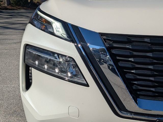 Used 2023 Nissan Rogue SV w/ SV Premium B Package image 14