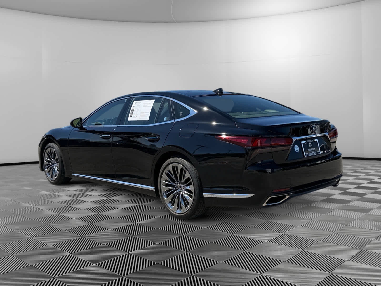 Used 2023 Lexus LS 500 w/ Interior Upgrade Package image 3