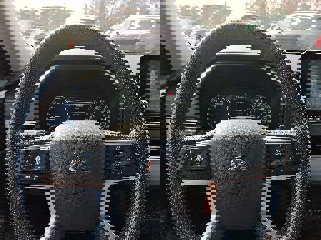 Used 2022 Mitsubishi Outlander ES image 20