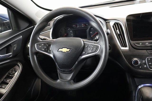 Used 2021 Chevrolet Malibu LT FWD image 15