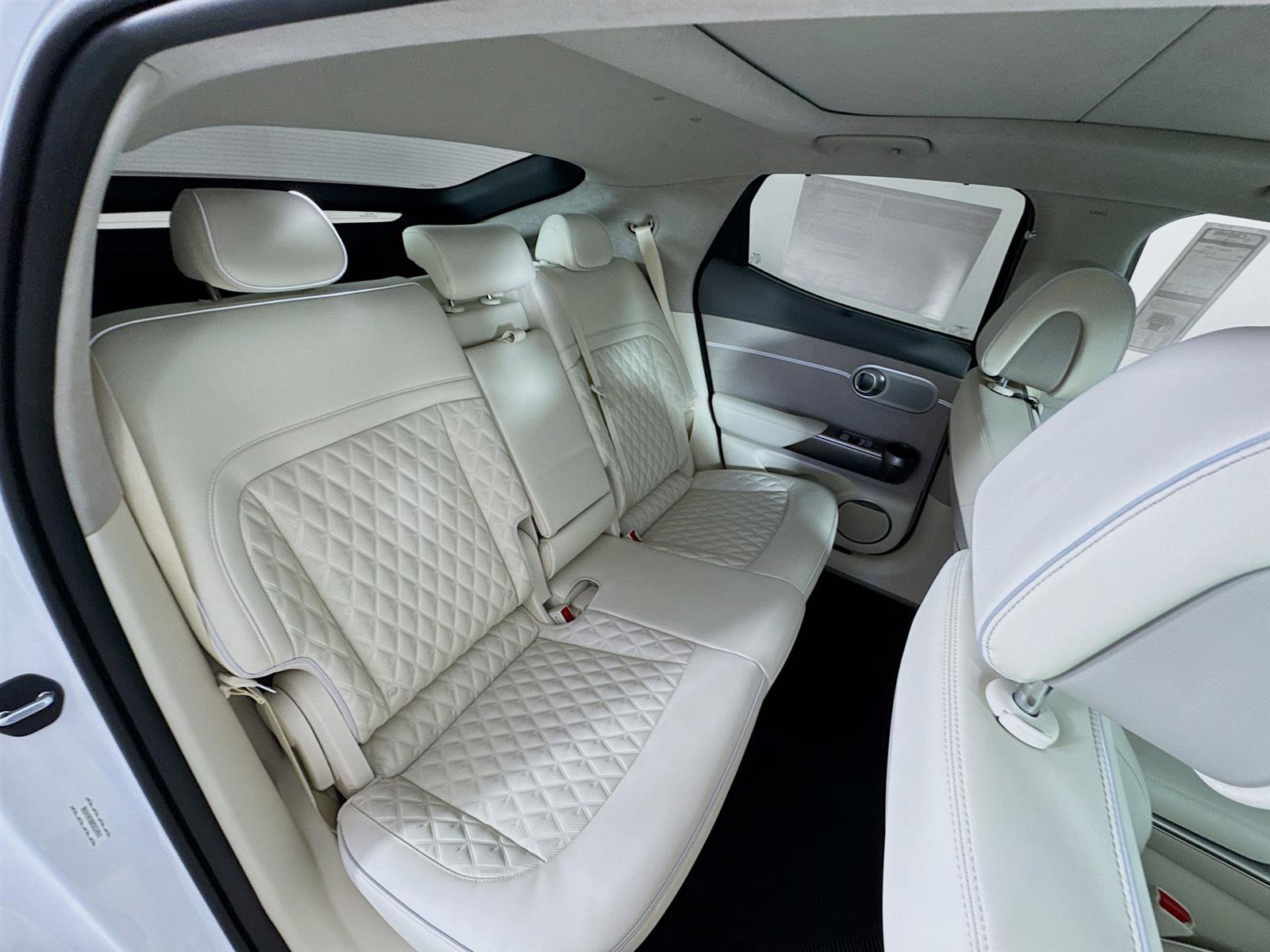 New 2024 Genesis GV60 Performance image 29