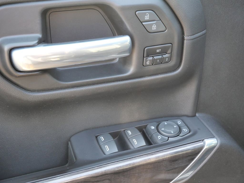 Used 2020 Chevrolet Silverado 1500 LTZ w/ LTZ Premium Package image 33