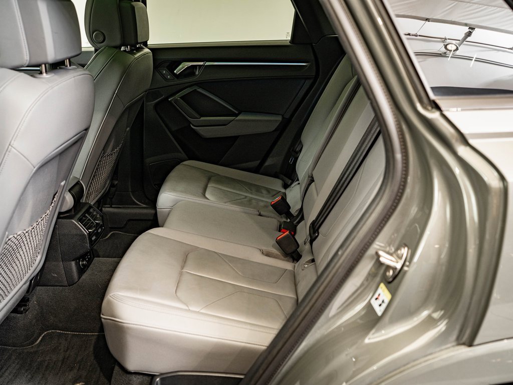 Used 2023 Audi Q3 2.0T Premium Plus w/ Premium Plus Package image 39