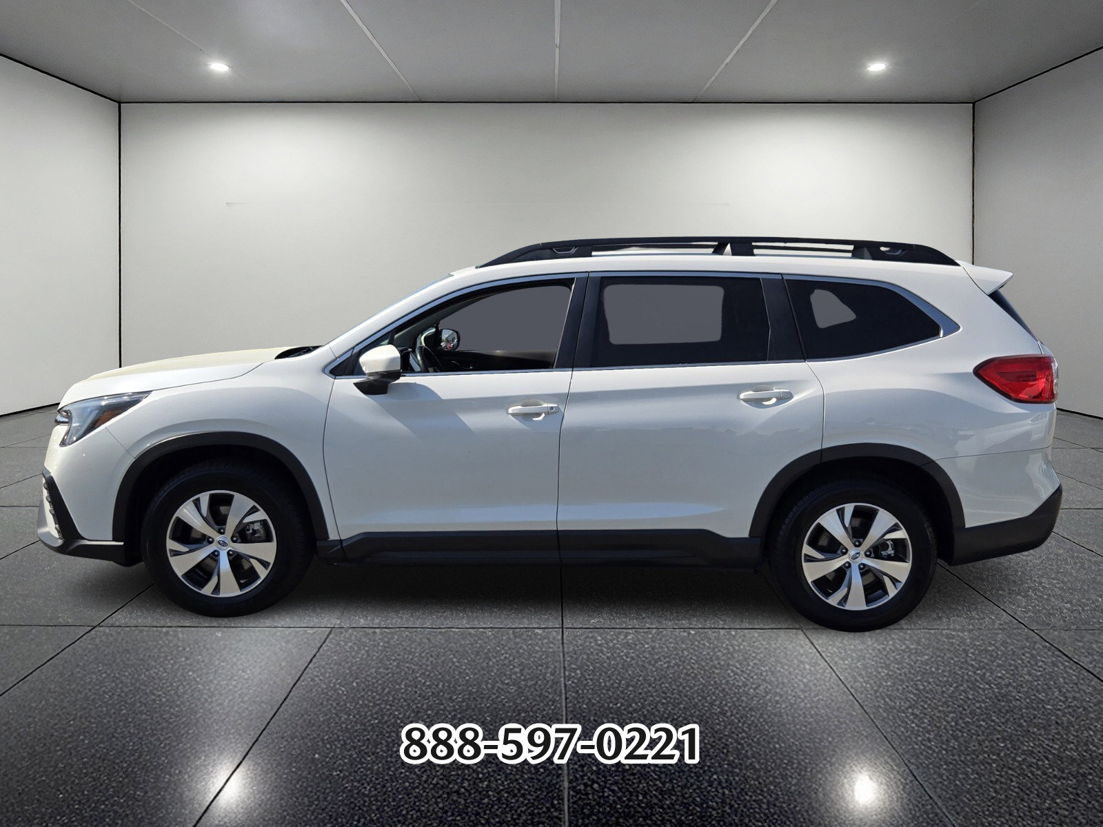 Used 2024 Subaru Ascent Premium w/ Convenience Package image 2