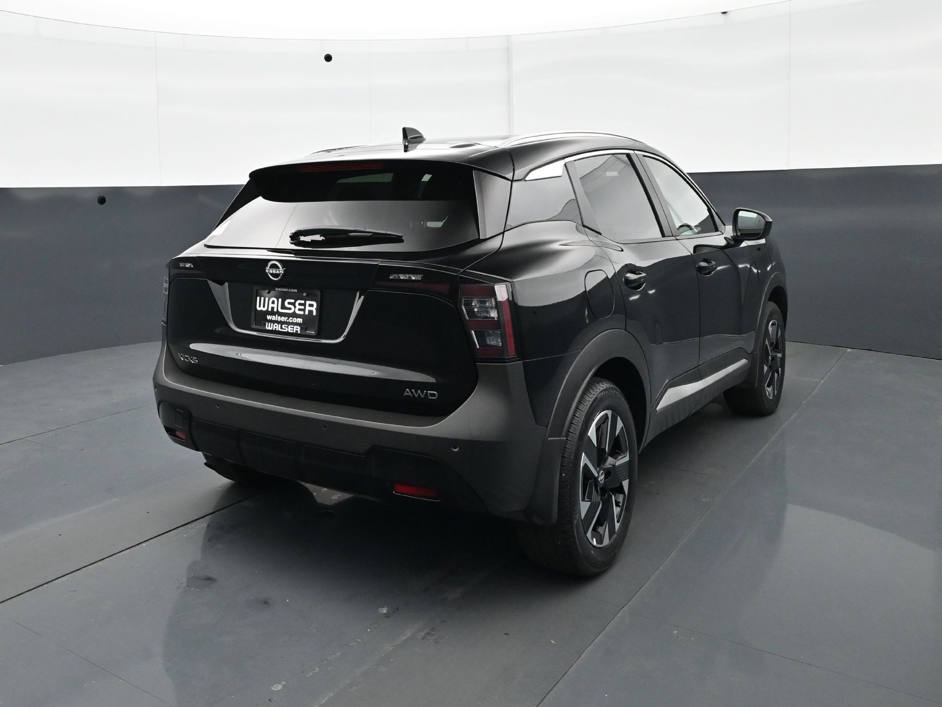 Used 2025 Nissan Kicks SV w/ SV Premium Package AWD/4WD image 6