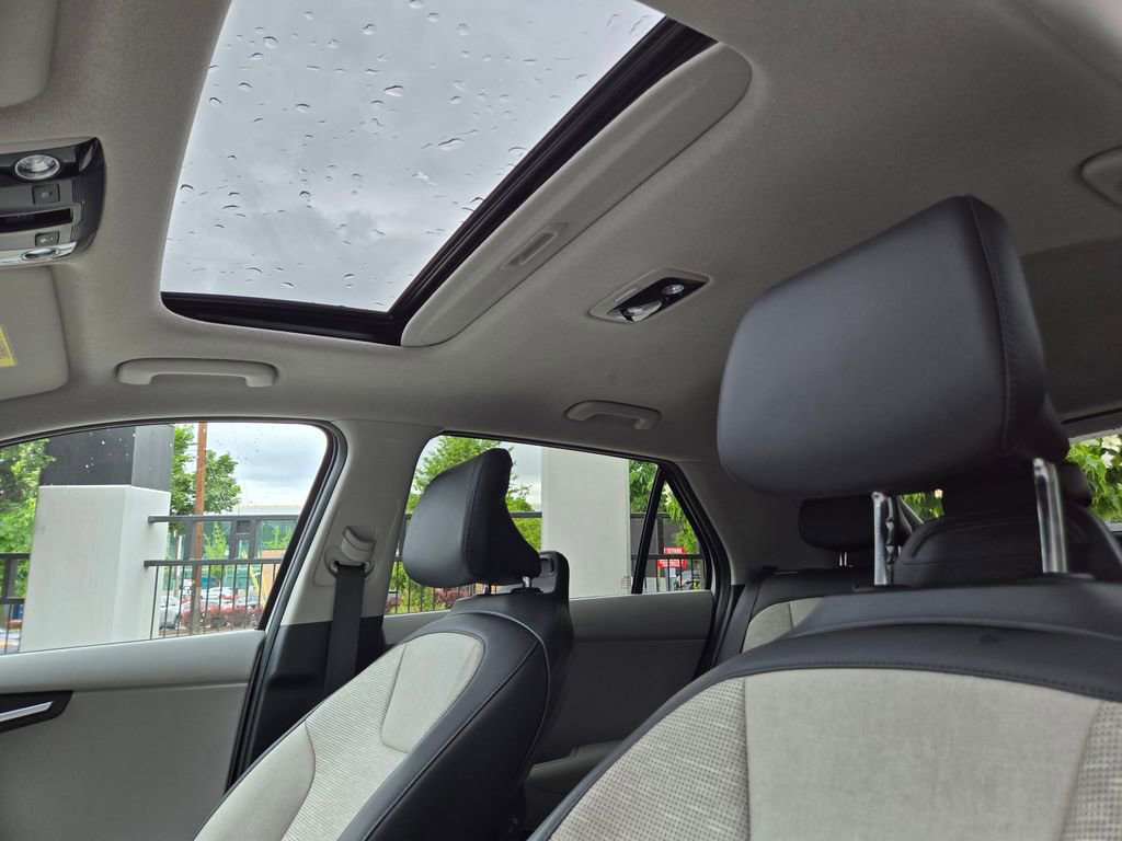 Certified 2024 Kia Niro Wave w/ Wave Preserve Package FWD image 25