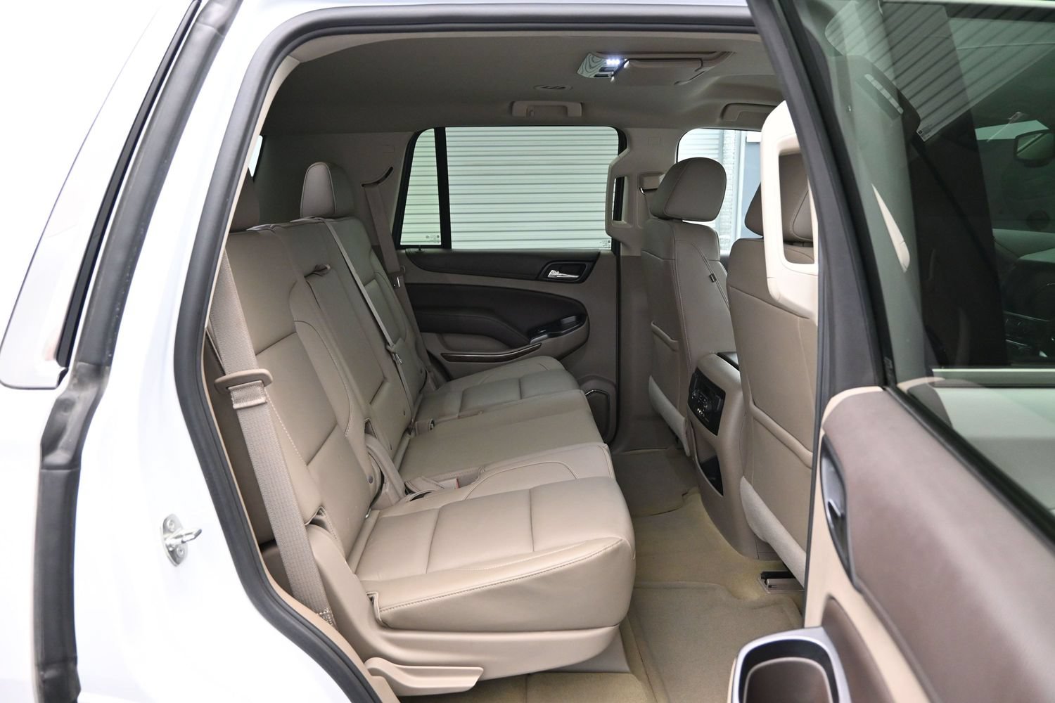 Used 2016 Chevrolet Tahoe LT w/ LT Signature Package RWD image 12