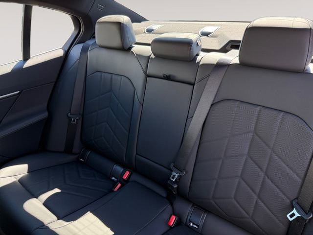 New 2026 BMW 530i xDrive w/ Premium Package image 13