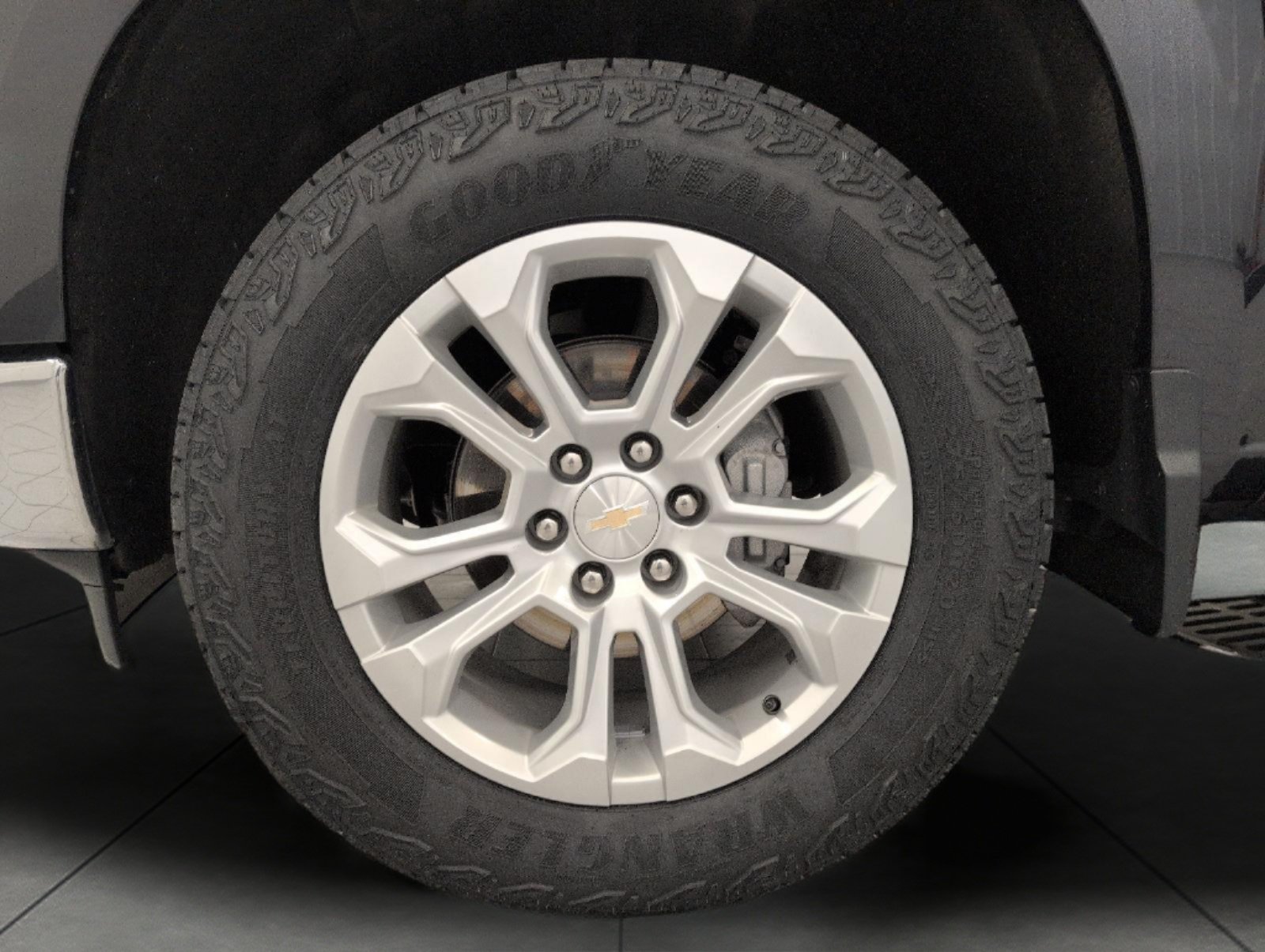 Certified 2024 Chevrolet Silverado 1500 LTZ w/ Technology Package AWD/4WD image 3