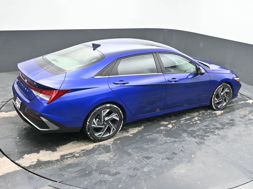 Used 2025 Hyundai Elantra SEL image 62