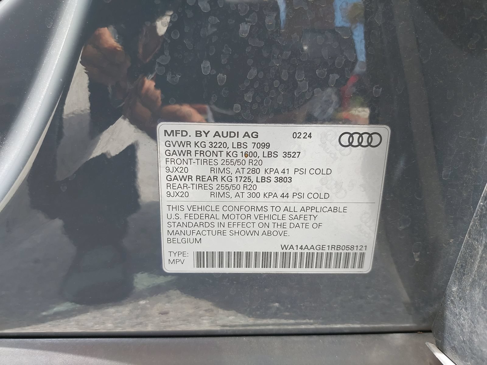 Used 2024 Audi Q8 e-tron Premium Plus AWD/4WD image 11
