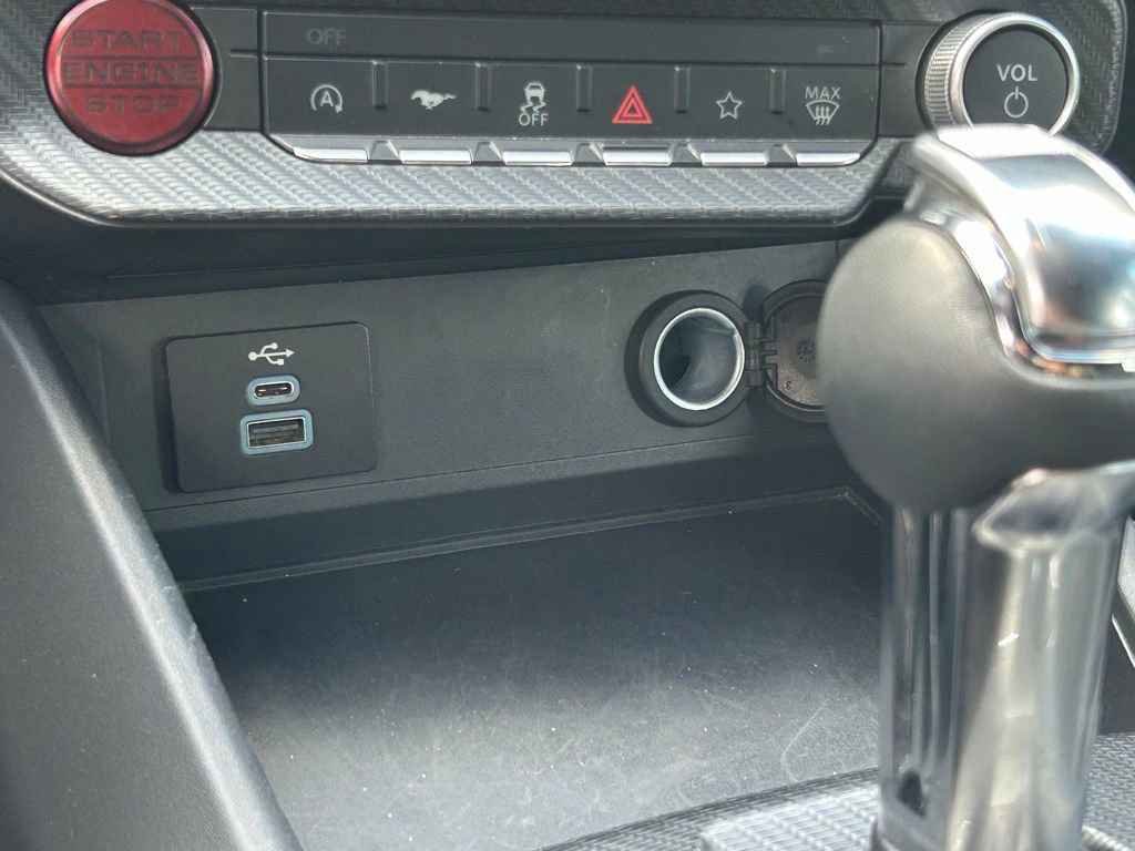 Used 2025 Ford Mustang Premium RWD image 23
