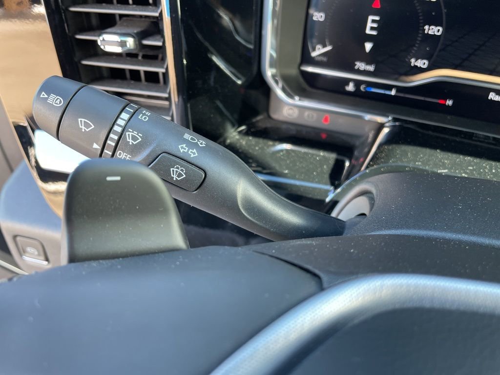 Used 2025 GMC Sierra 1500 SLT w/ SLT Premium Plus Package image 17