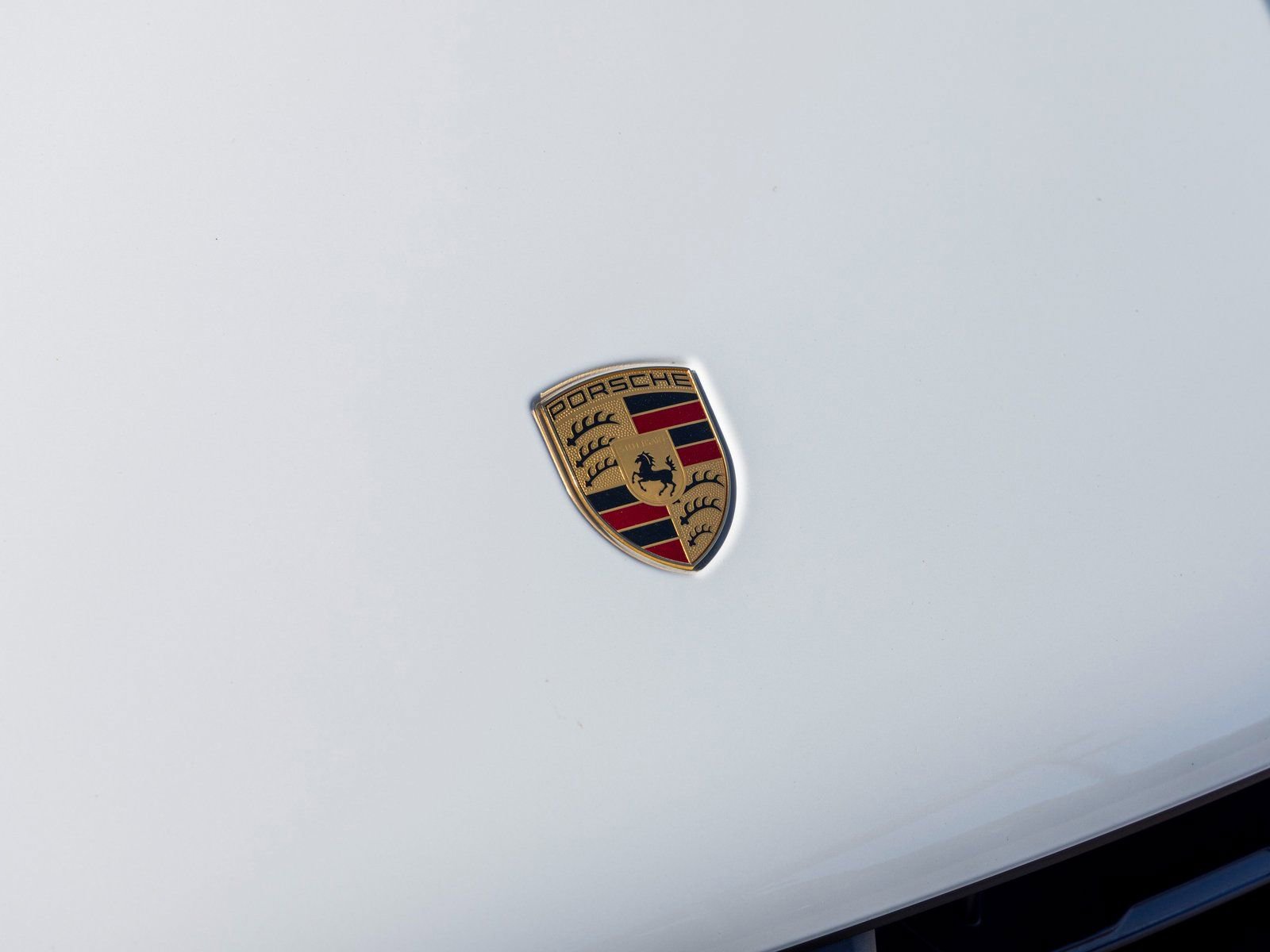 Certified 2025 Porsche Macan image 16