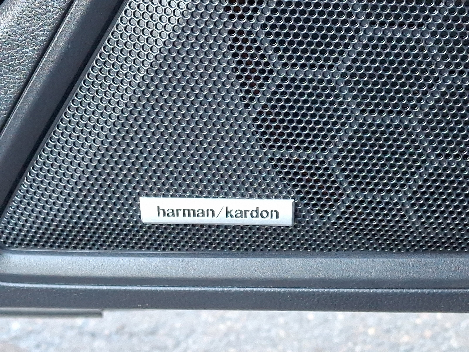 Used 2021 Subaru Outback Limited image 28