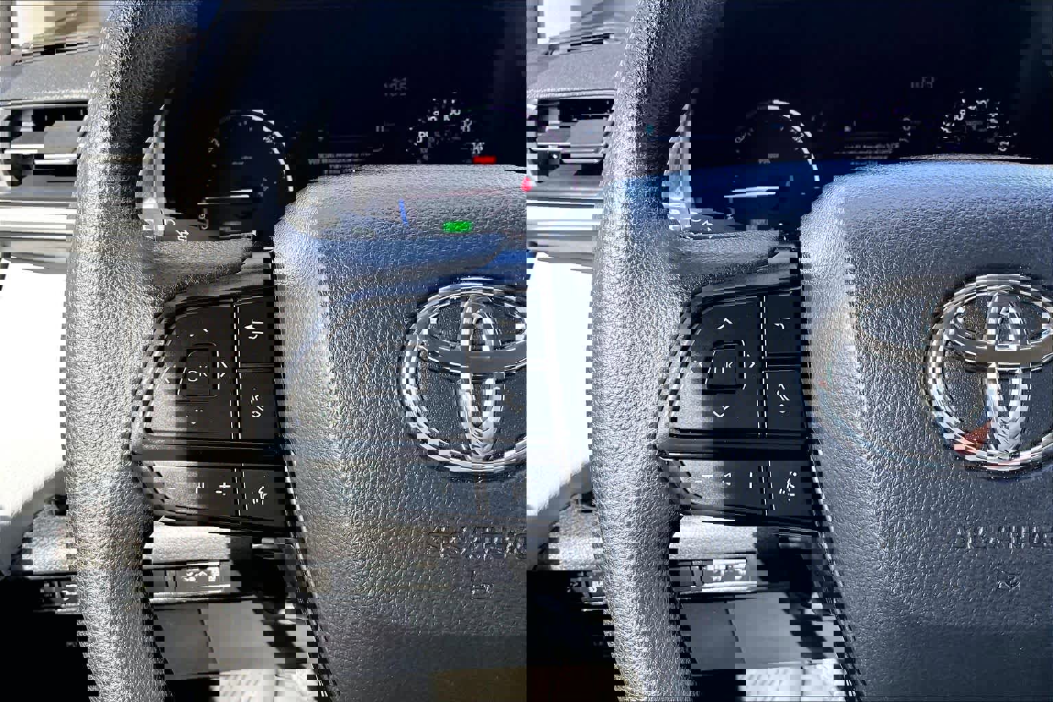 Used 2025 Toyota Sienna LE w/ LE Plus Package image 21