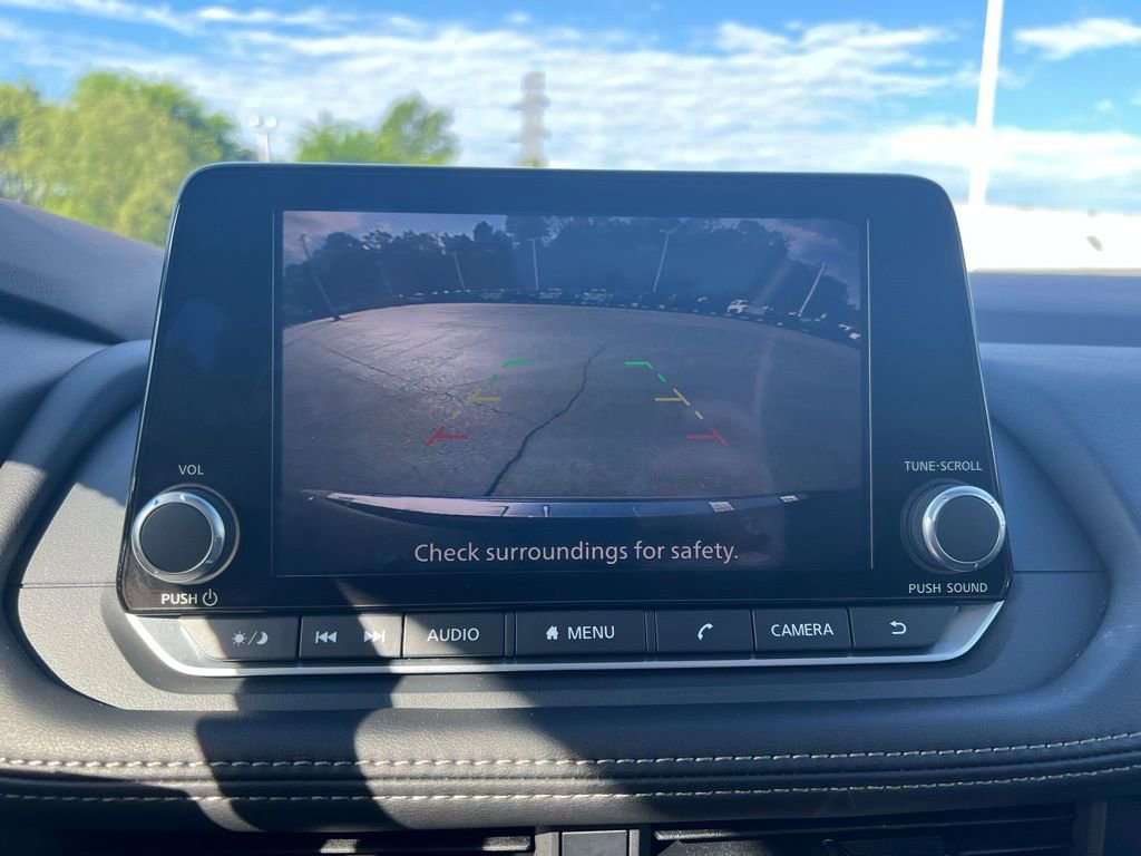 Used 2023 Nissan Rogue SV w/ SV Premium B Package image 18