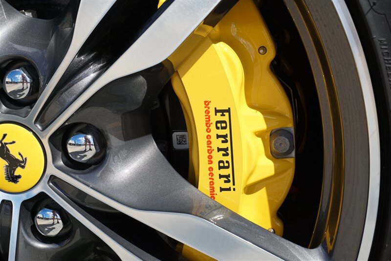 Used 2022 Ferrari Portofino M RWD image 33