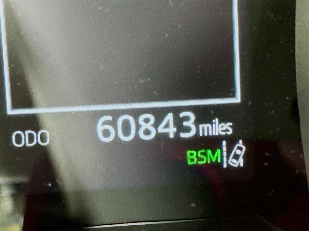 Used 2021 Toyota Camry SE image 33