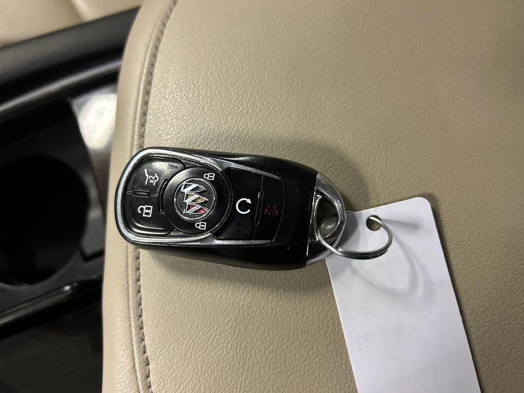 Used 2020 Buick Enclave Premium w/ Sun and Sites Package image 22