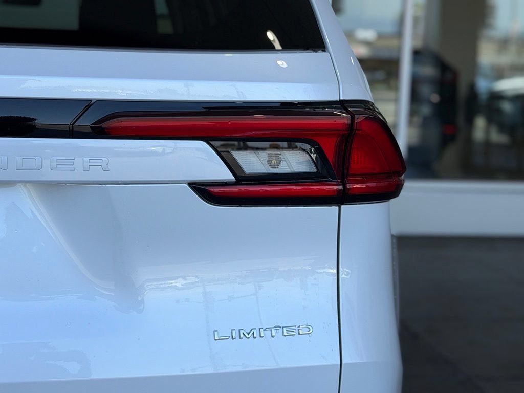 New 2026 Toyota Grand Highlander AWD Hybrid image 12