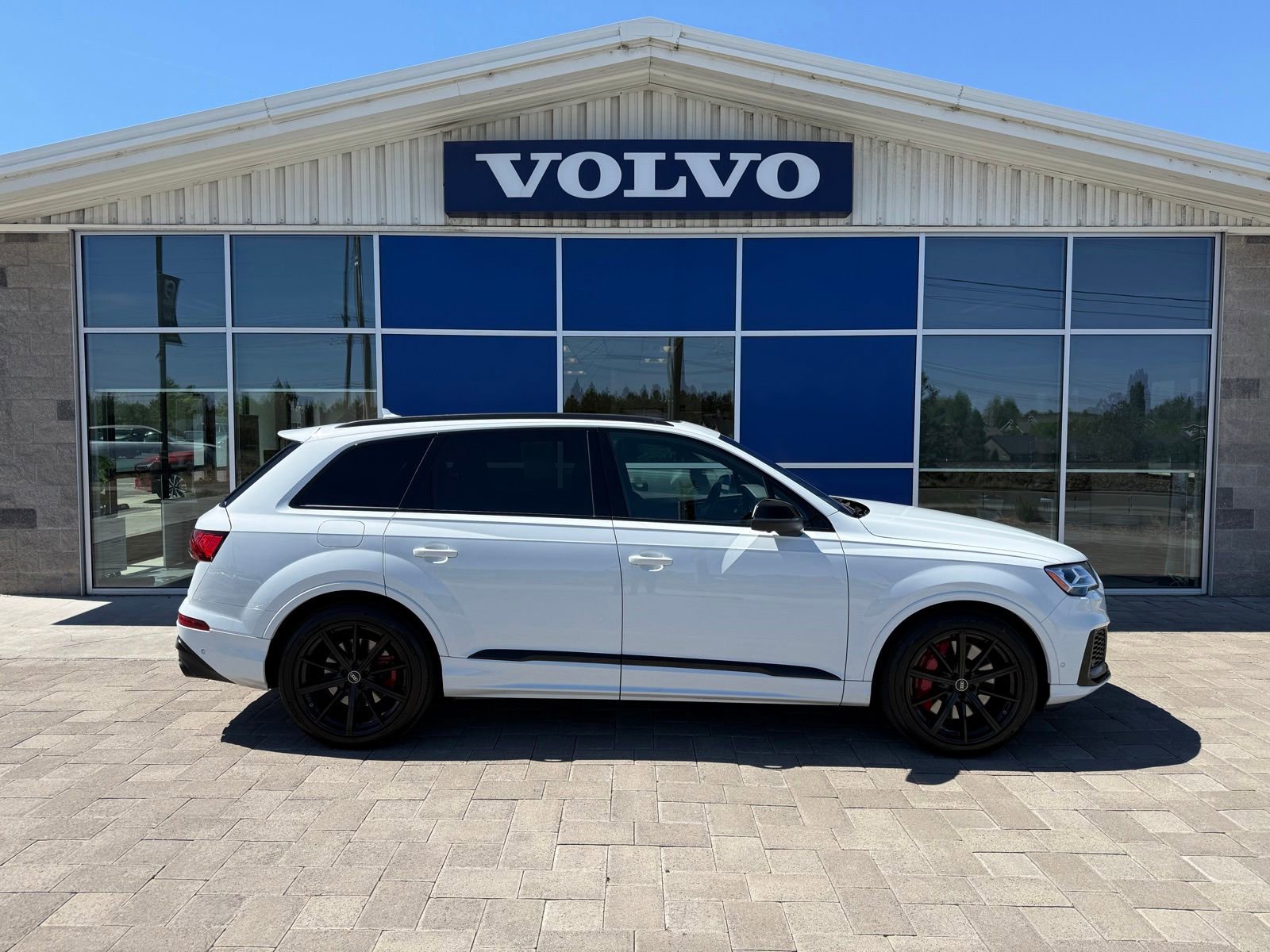 Used 2022 Audi SQ7 Premium Plus w/ SQ7 Executive Package AWD/4WD image 7