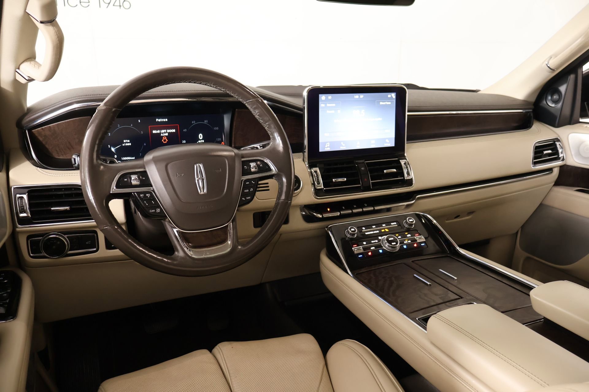 Used 2019 Lincoln Navigator Reserve AWD/4WD image 2
