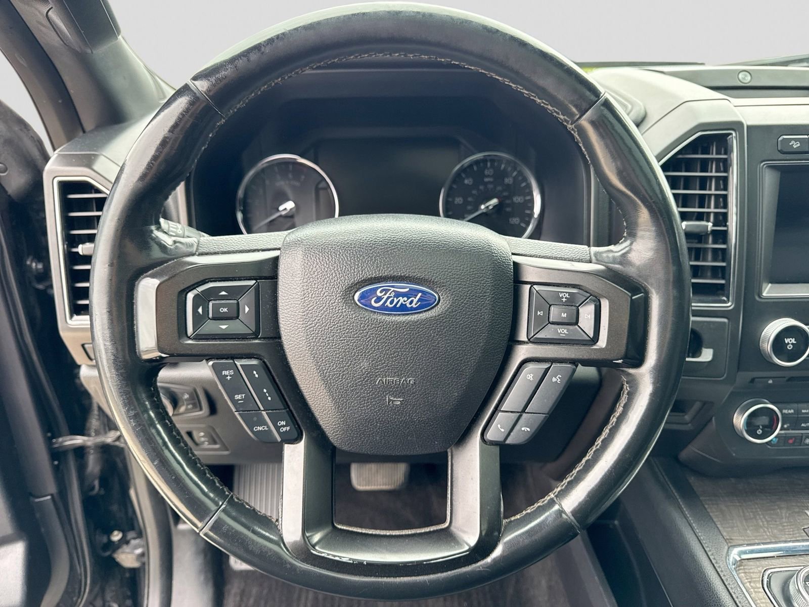 Used 2018 Ford Expedition Max Limited w/ Equipment Group 302A AWD/4WD image 30