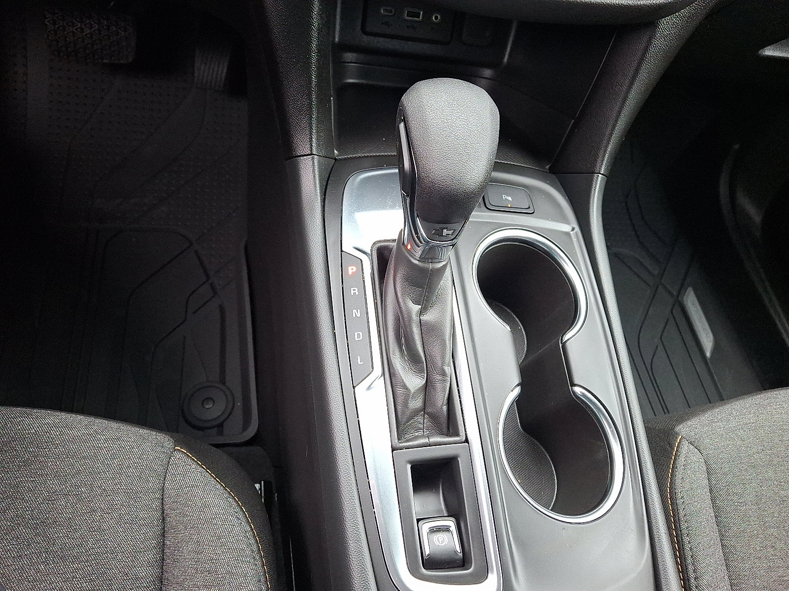 Certified 2024 Chevrolet Equinox LT w/ LPO, Floor Liner Package image 14