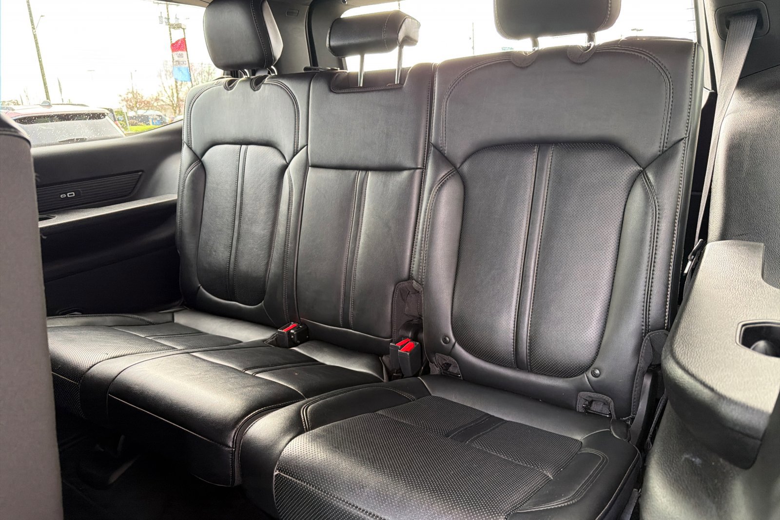 Used 2024 Jeep Wagoneer Series II w/ Flexible Seating Group image 14