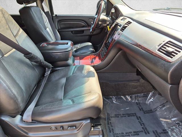 Used 2013 Cadillac Escalade ESV Premium AWD/4WD image 21