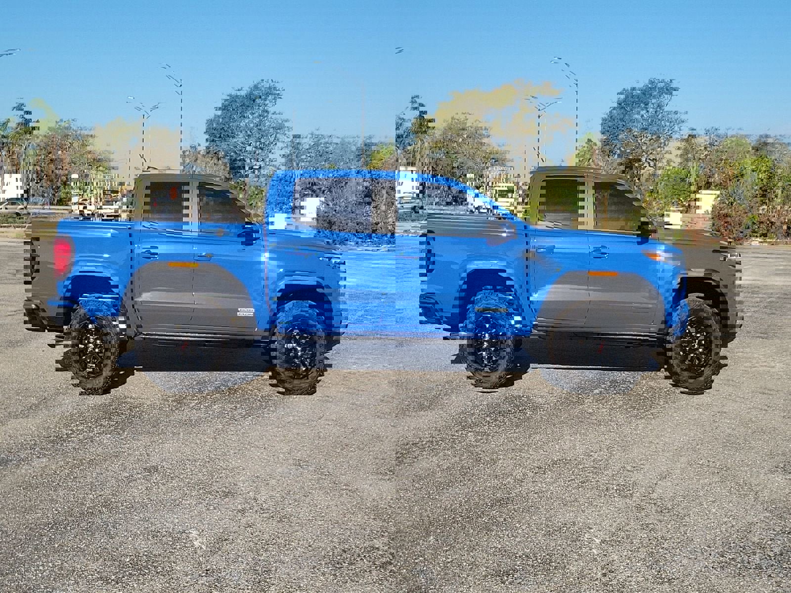 New 2026 GMC Canyon Elevation image 8