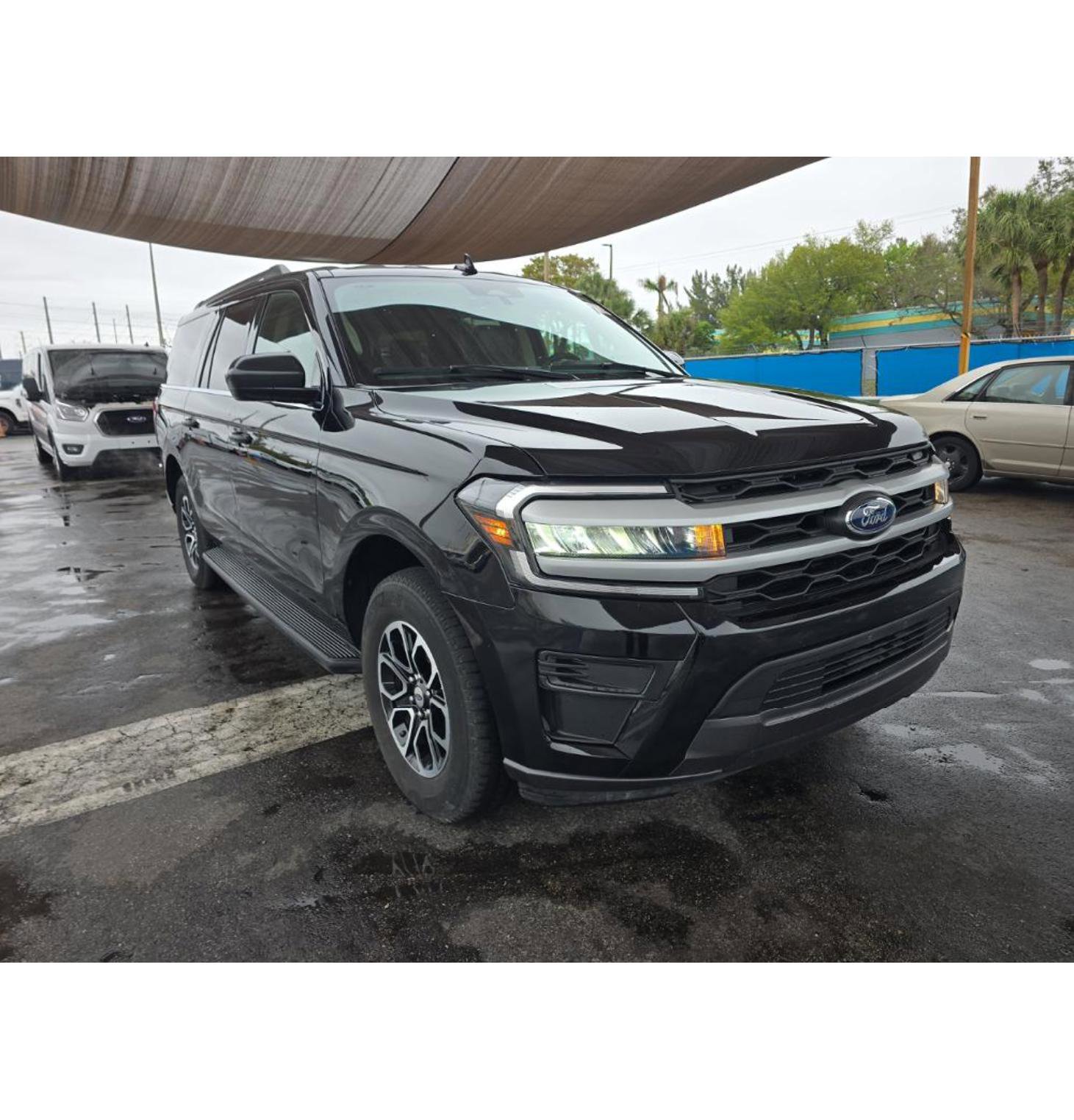 Used 2024 Ford Expedition Max XLT image 28