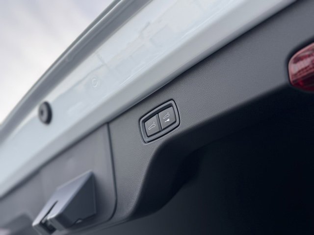 New 2025 Porsche Macan Turbo Electric image 36