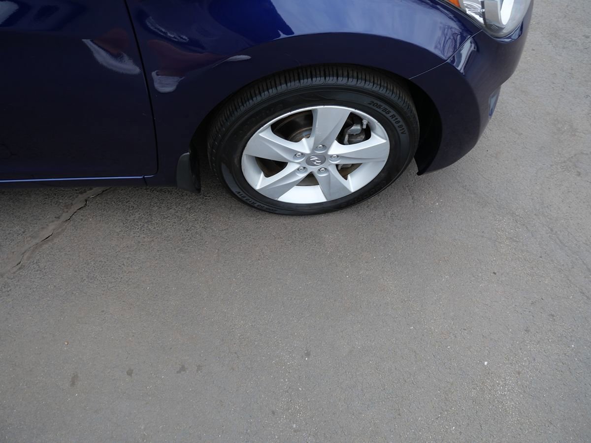Used 2013 Hyundai Elantra GLS FWD image 30
