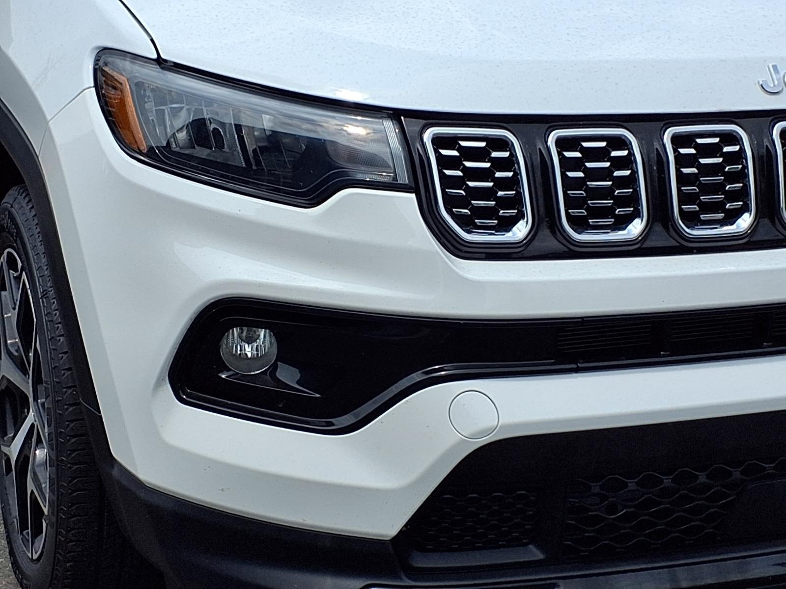 Certified 2024 Jeep Compass Limited AWD/4WD image 28