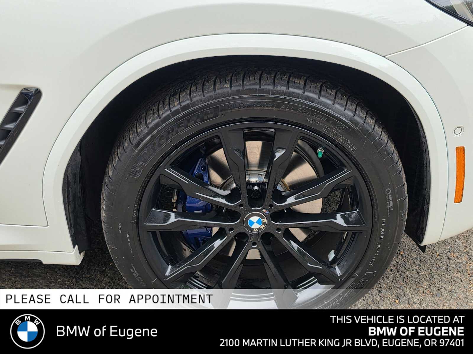 Used 2024 BMW X3 M40i w/ Parking Assistance Package AWD/4WD image 9