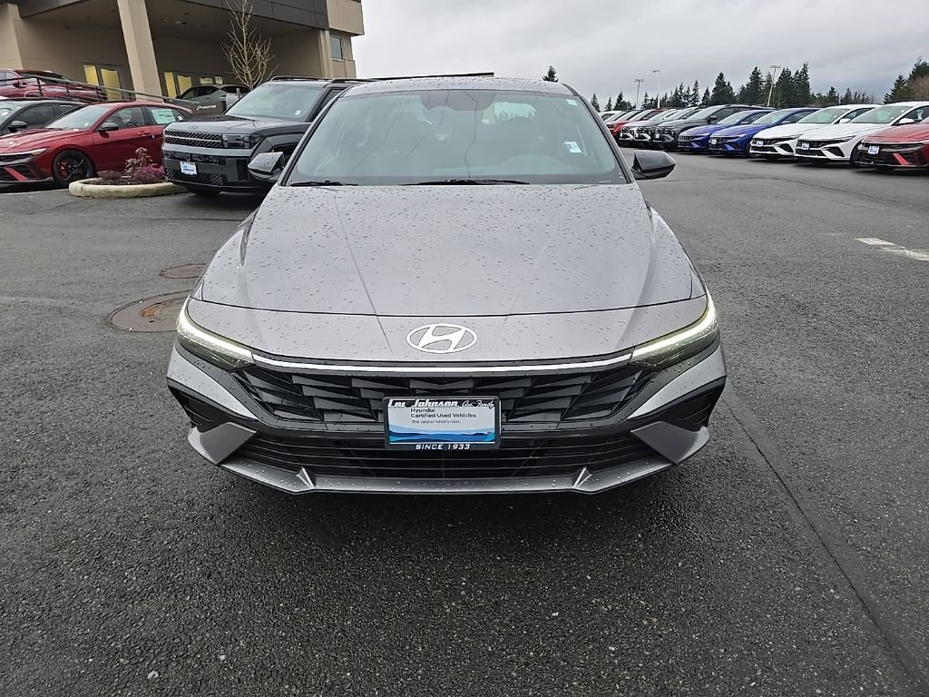 Certified 2025 Hyundai Elantra SEL image 9