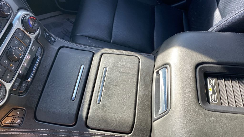 Used 2017 Chevrolet Suburban Premier image 22