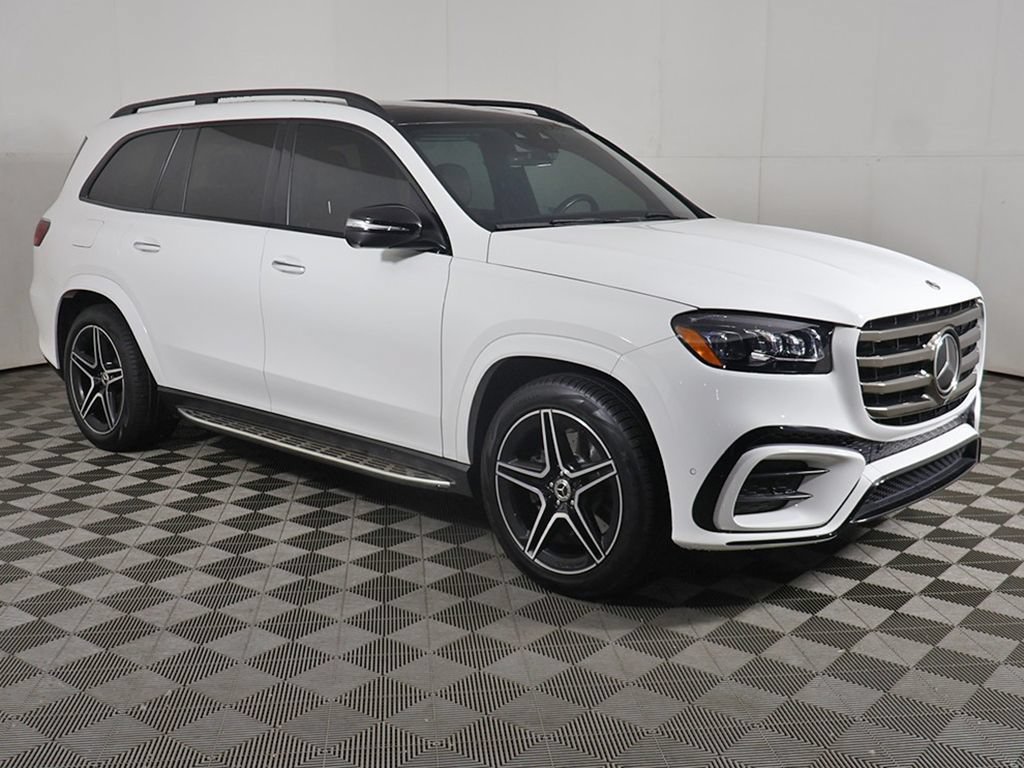 Used 2024 Mercedes-Benz GLS 450 4MATIC w/ AMG Line Exterior image 2