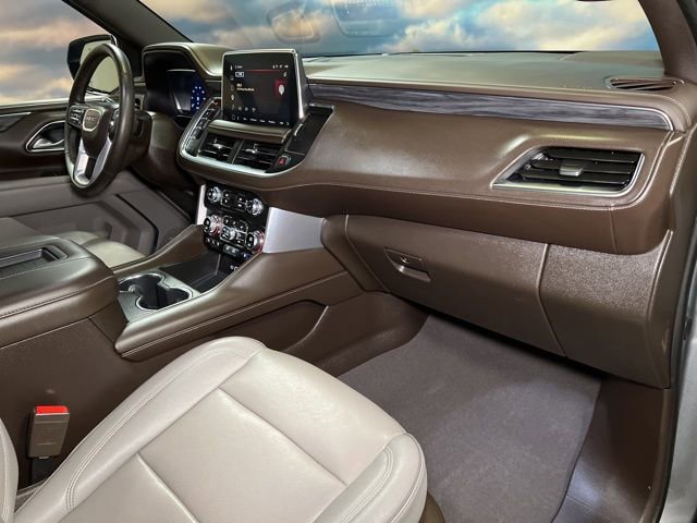 Used 2023 GMC Yukon XL SLT w/ SLT Luxury Package image 76